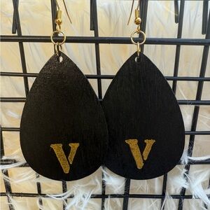 Artisan Vanderbilt Inspired Black and Gold Teardrop Earrings